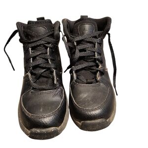 Nike Manao Black Athletic Shoes